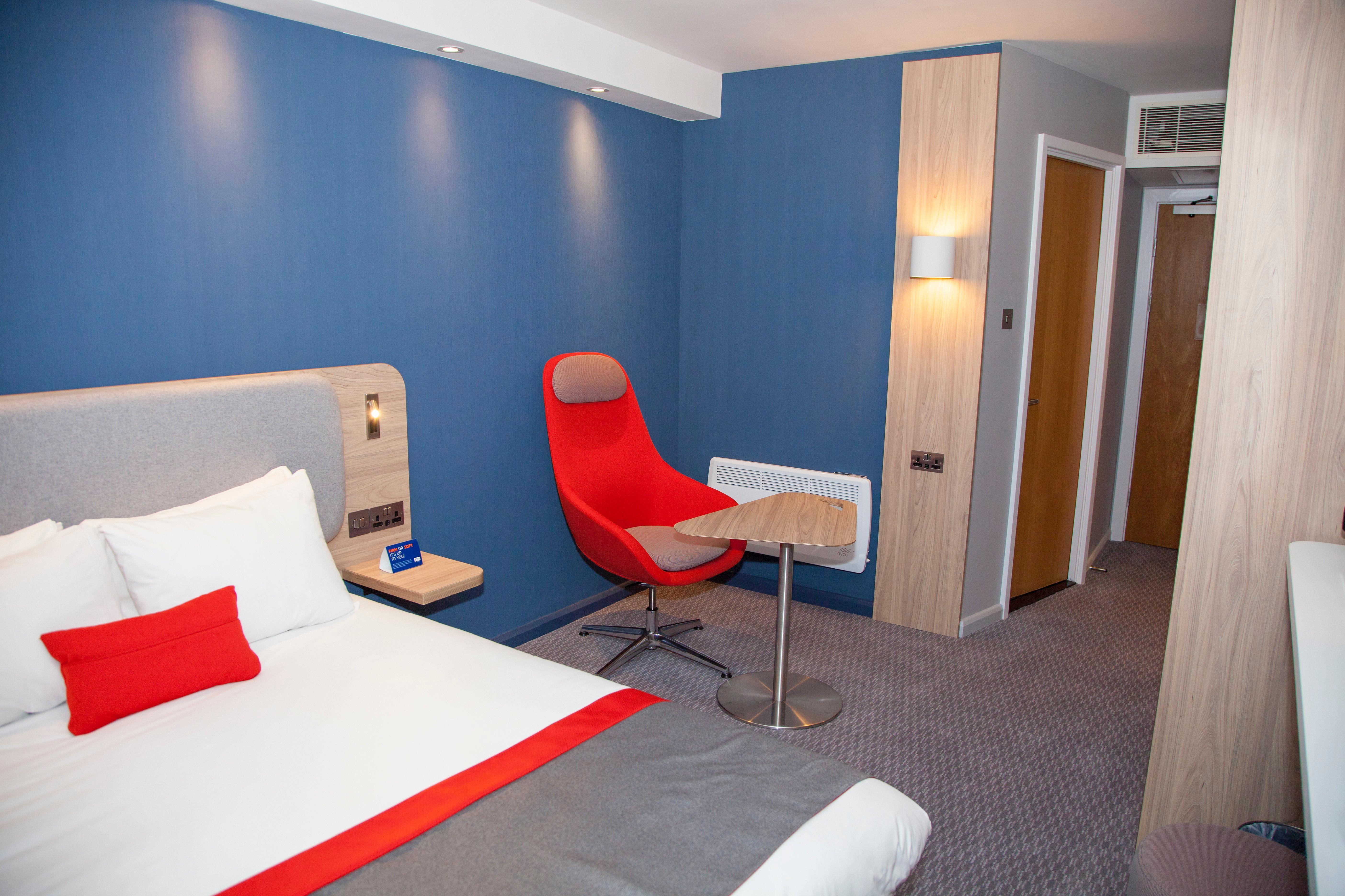 Holiday Inn Express Cardiff Bay, An Ihg Hotel Экстерьер фото
